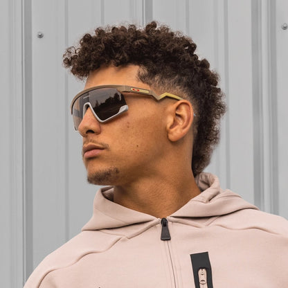 OAKLEY - BXTR | Matte Terrain Tan Frame w/ Prizm Tungsten