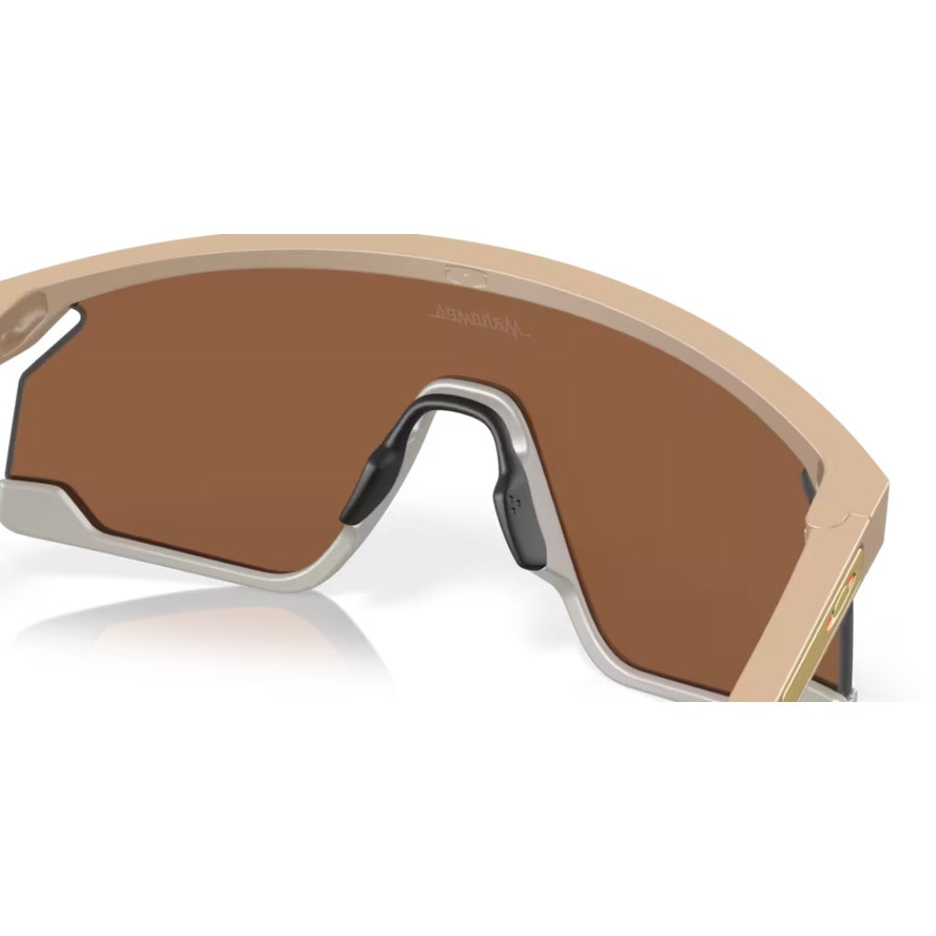 OAKLEY - BXTR | Matte Terrain Tan Frame w/ Prizm Tungsten