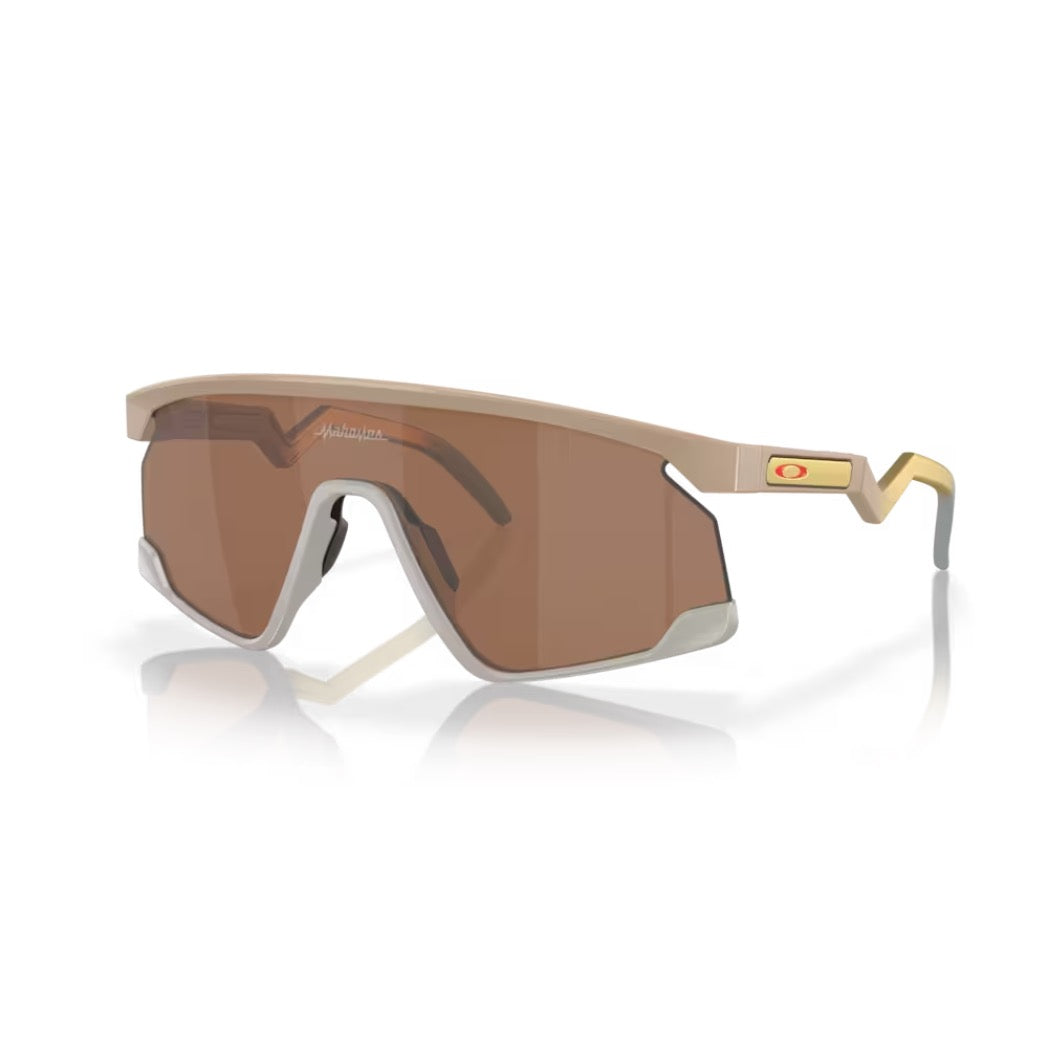 OAKLEY - BXTR | Matte Terrain Tan Frame w/ Prizm Tungsten