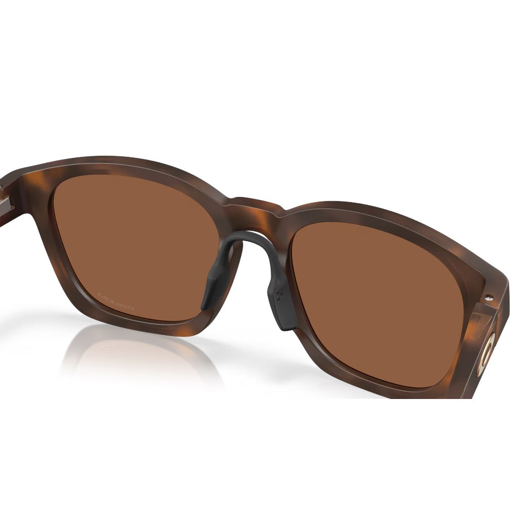 OAKLEY - SHACKLE | Matte Brown Tortoise w/ Prism Tungsten Lens