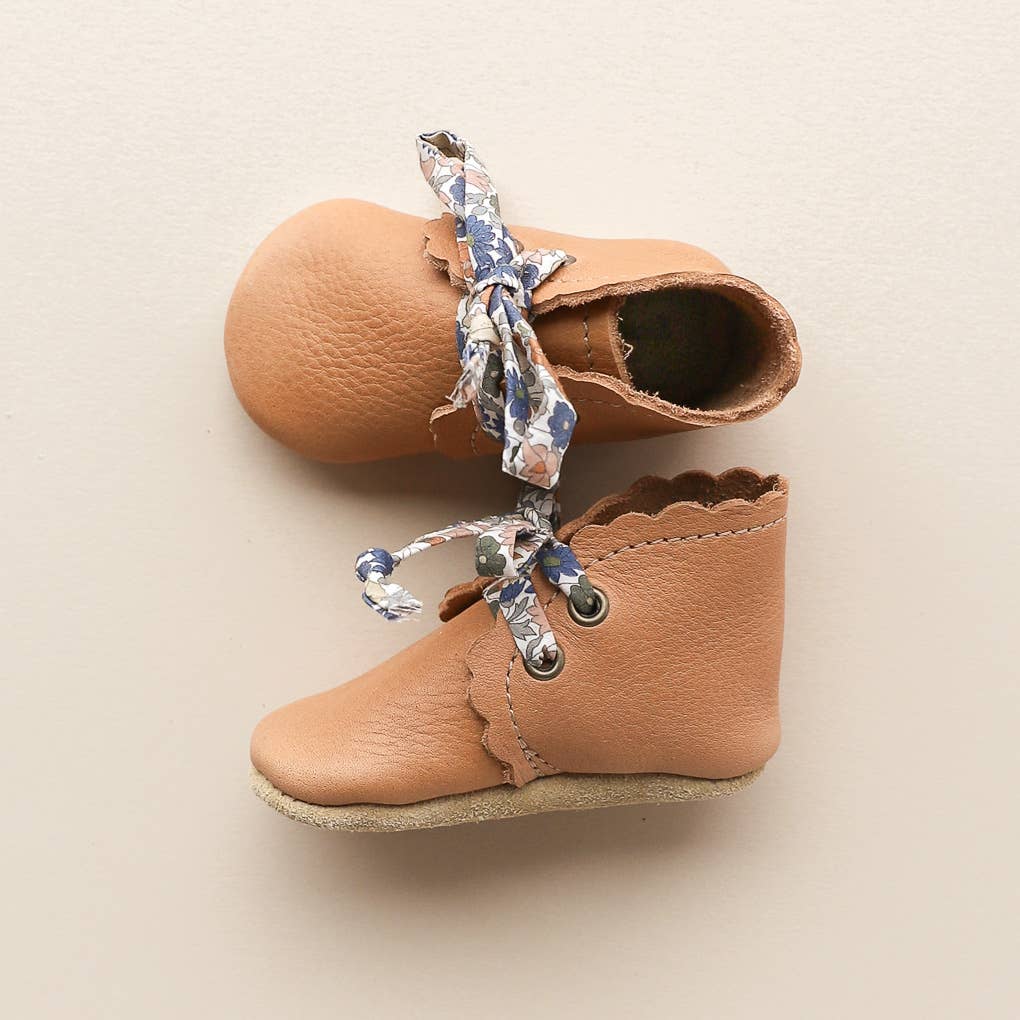 Baby Girl Scalloped  Leather boots in Caramel