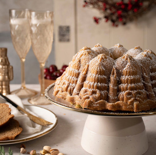 Very Merry Bundt® Pan | Nordic Ware